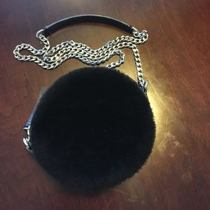 Fuzzy round purse