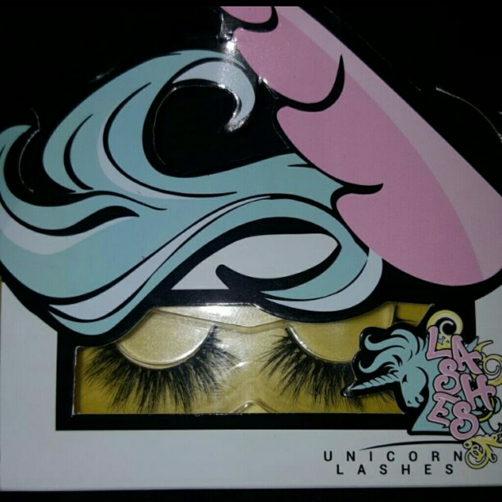 Unicorn Lashes Vespertine Wispy 3D Mink