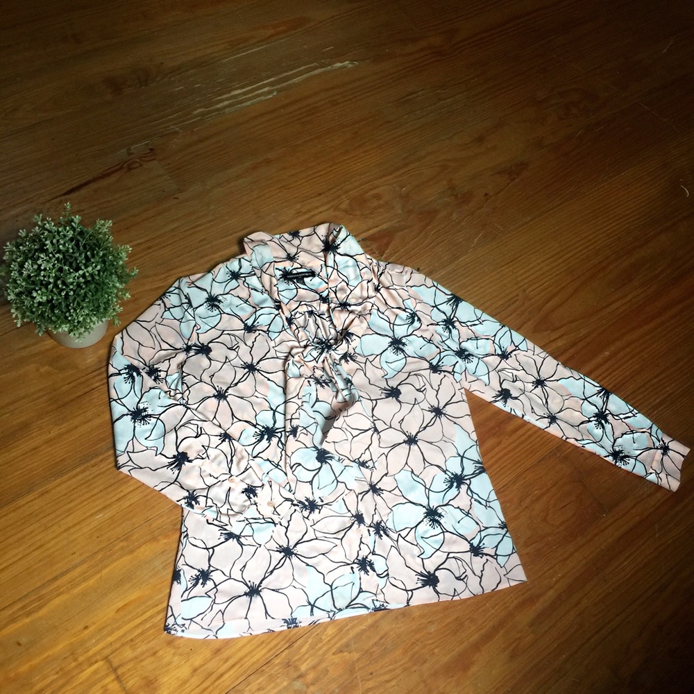 Banana Republic Pink and White Blouse