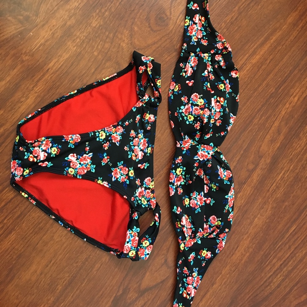 Swim suit