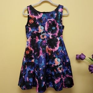 Bhoney flowered pocketed mini dress Medium Petite