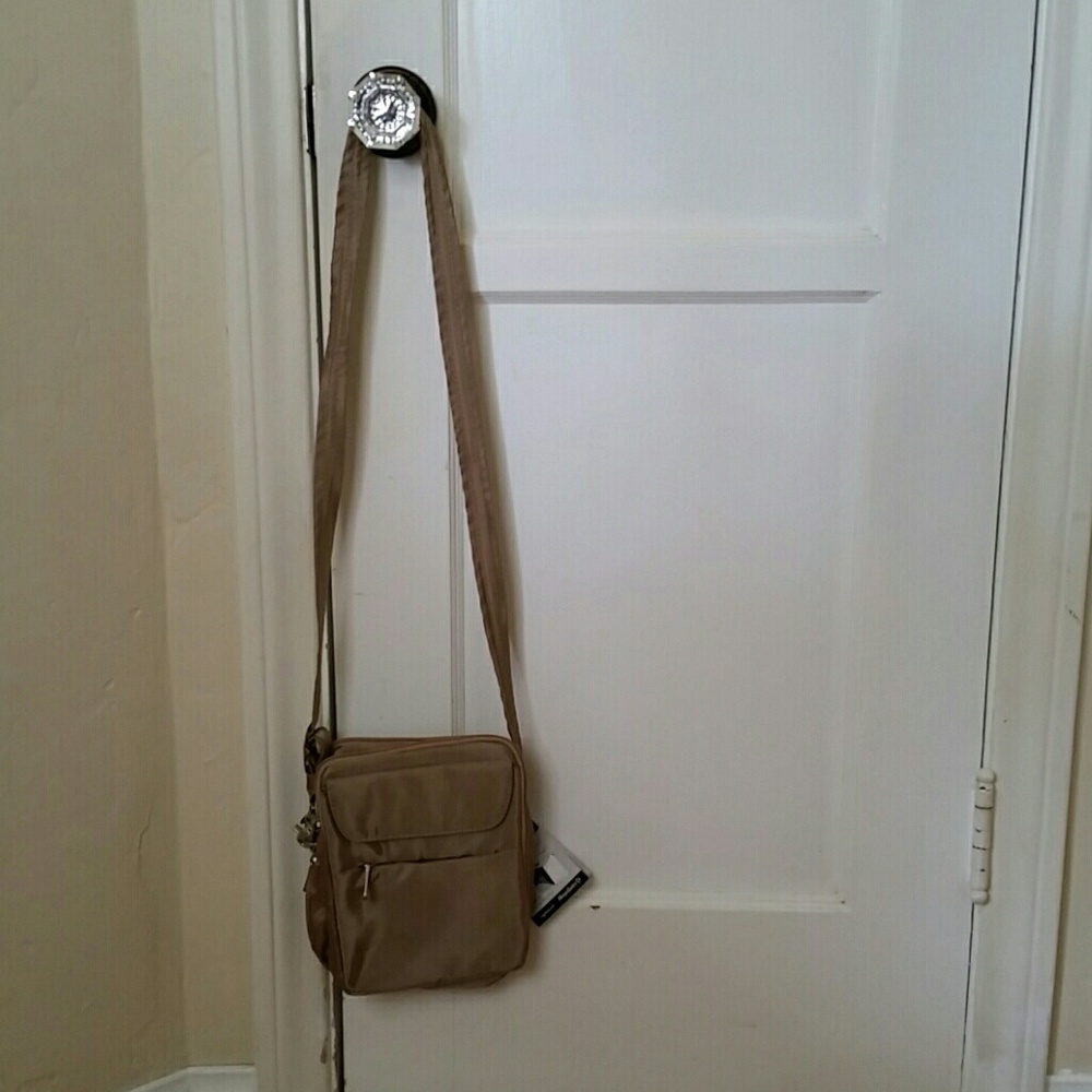 Anti-theft purse