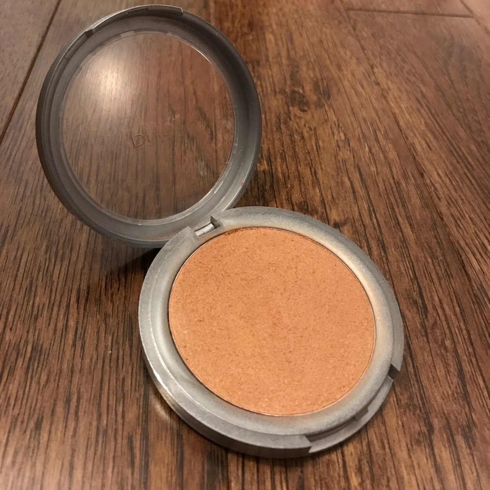 PÜR mineral glow bronzer