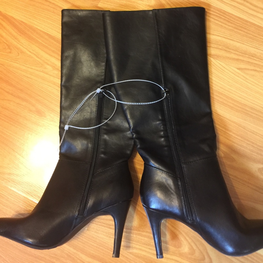 🔥HOT! Black Heeled Boots! - Picture 4 of 4