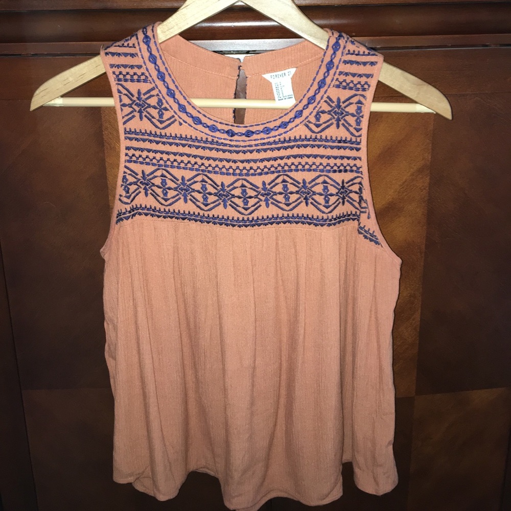 Embroidered print tank top!