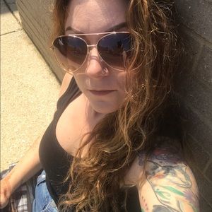 Meet your Posher, Stacy