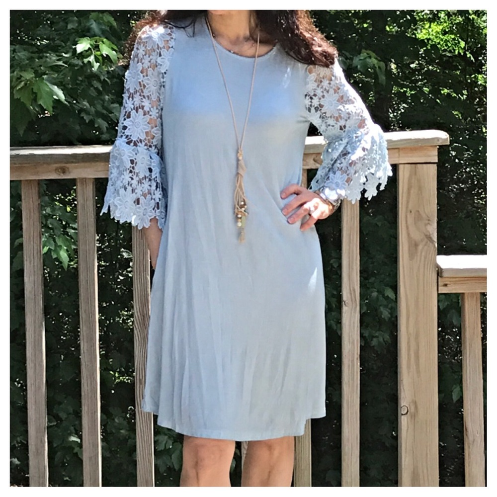 ✨LAST ONE ✨Crochet sleeves dress - Picture 2 of 7