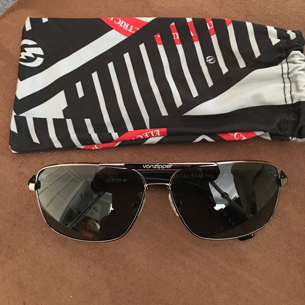 Vonzipper Aviator  sunglasses