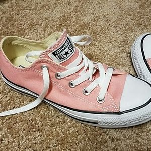 WORN ONCE BABY PINK CONVERSE