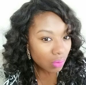 Meet your Posher, Mika