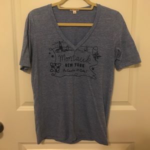 Never worn Gap Graphic Tee - S