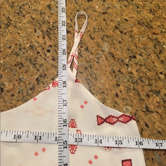 NEW W/TAGS XS Cream/pink blouse - Picture 4 of 6