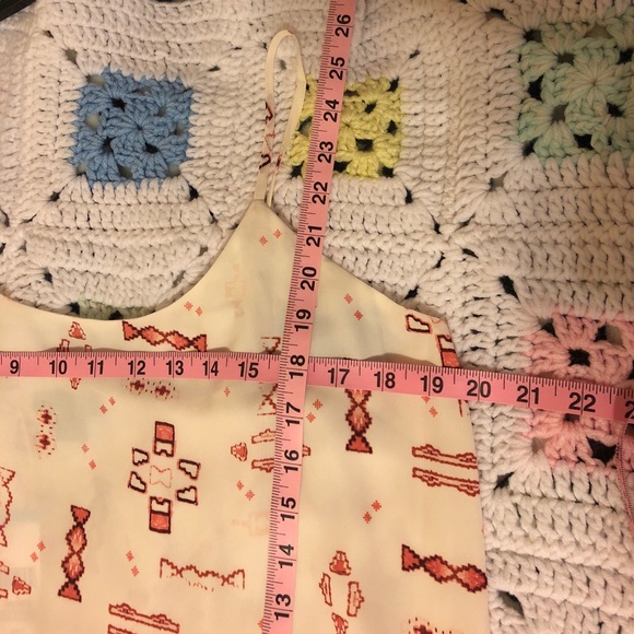 NEW W/TAGS XS Cream/pink blouse - Picture 5 of 6