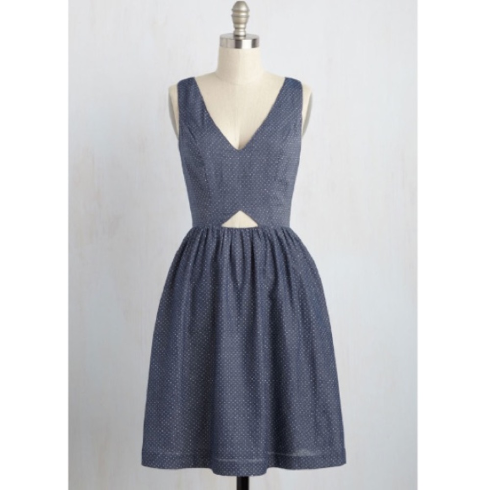 Modcloth Chambre Dotted Peekaboo Dress