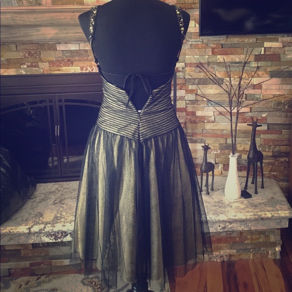 BCBGMAXAZRIA Black and Gold Formal Dress - New - Picture 2 of 8
