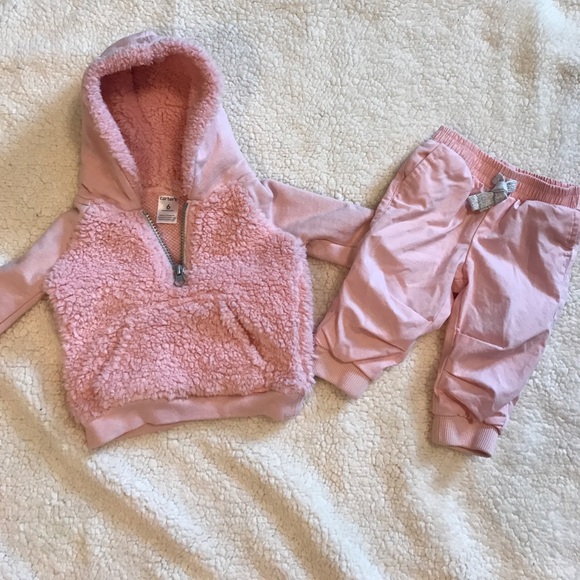 6 month hoodie and pant set never been worn - Picture 1 of 1