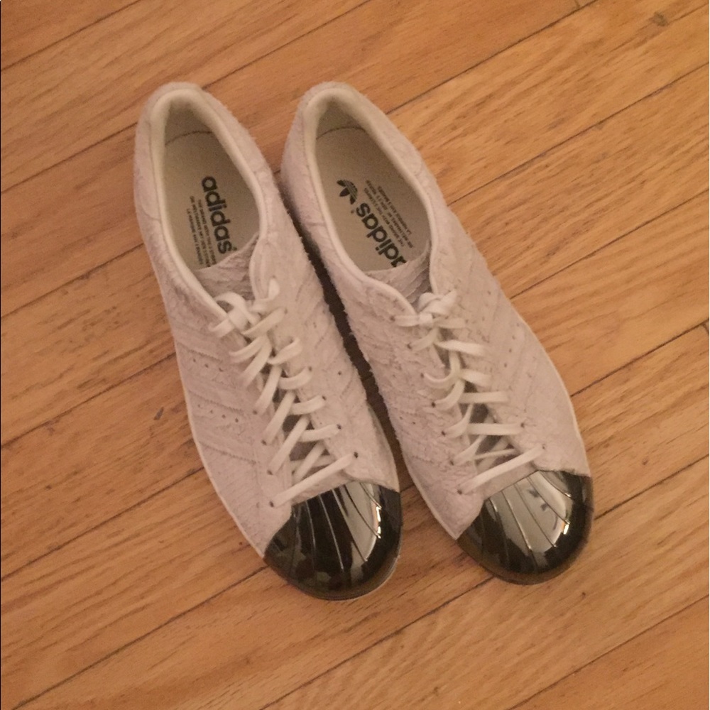 Adidas white leather  silver shell-tops size 9 1/2