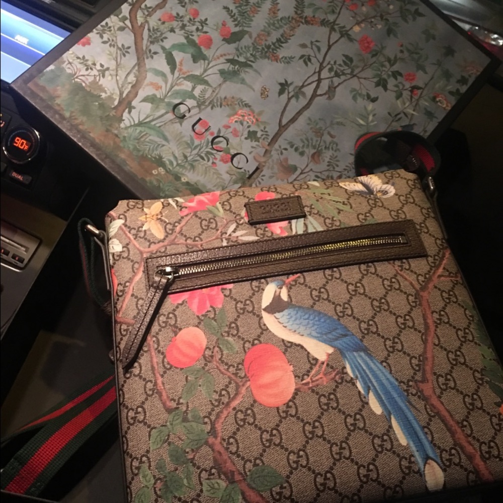 100% GUARANTEED AUTHENTIC GUCCI BLOOM MESSENGER