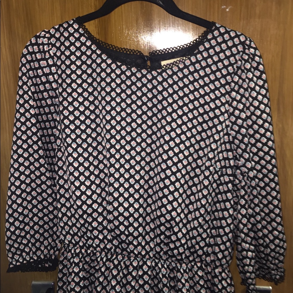 Black with patterned dress with 3/4 sleeves