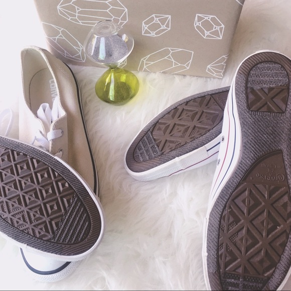 🎉HP! (price/pair) Converse Chuck's Dainty Ox! - Picture 4 of 4