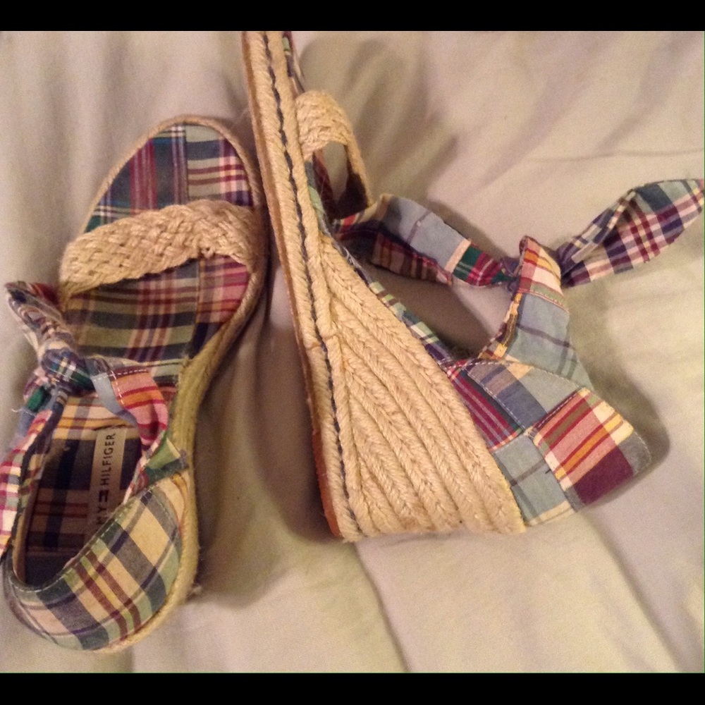 Tommy Hilfiger plaid sandals, with platform heel.