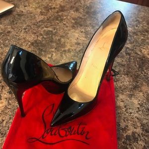Authentic "so Kate" Christian Louboutin pumps