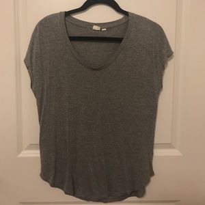Gap Gray short sleeve scoop neck tee