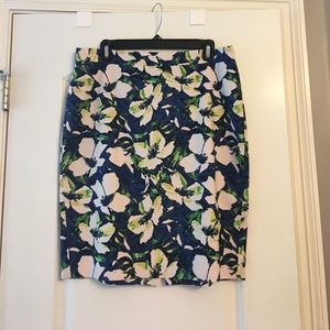 EUC j.crew floral design pencil skirt size 8 EUC j.crew floral design pencil skirt size 8