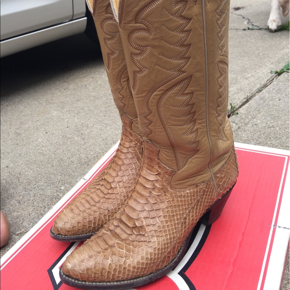 Women's Justin Tan Snakeskin Tall Boots Size 6.5M - Picture 2 of 7