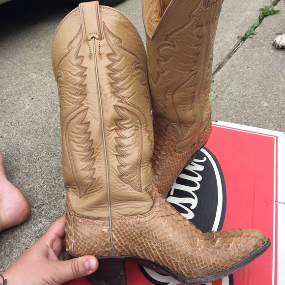 Women's Justin Tan Snakeskin Tall Boots Size 6.5M - Picture 5 of 7