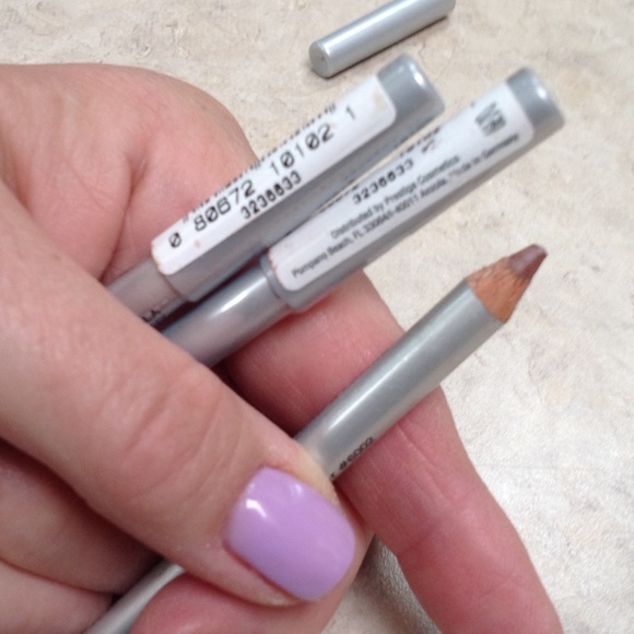 💥SOLD💥 Prestige Lipliner.SHIMMER L-02 - Picture 3 of 6