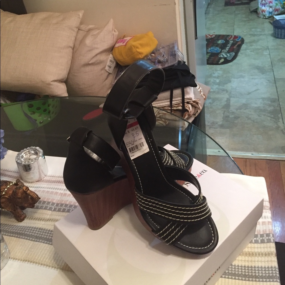 Platform sandals - Picture 2 of 3
