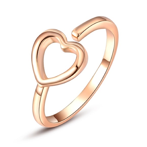 🆕 Rose Gold Heart Ring - Picture 3 of 4