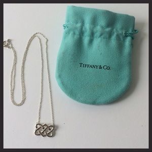 TIFFANY & CO CELTIC LOVE KNOT MOTHER DAY Pricedrop