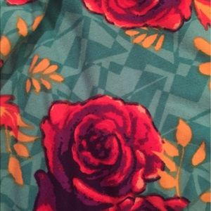LuLaRoe leggings NWOT TC roses