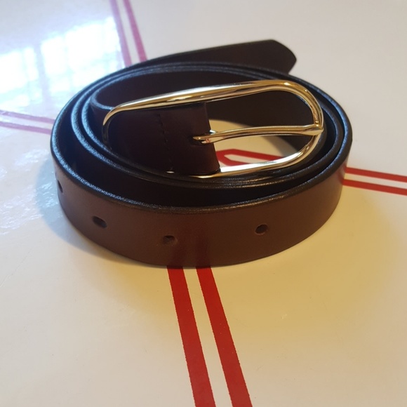 Banana Republic Accessories - Banana Republic leather belt with gold hardware