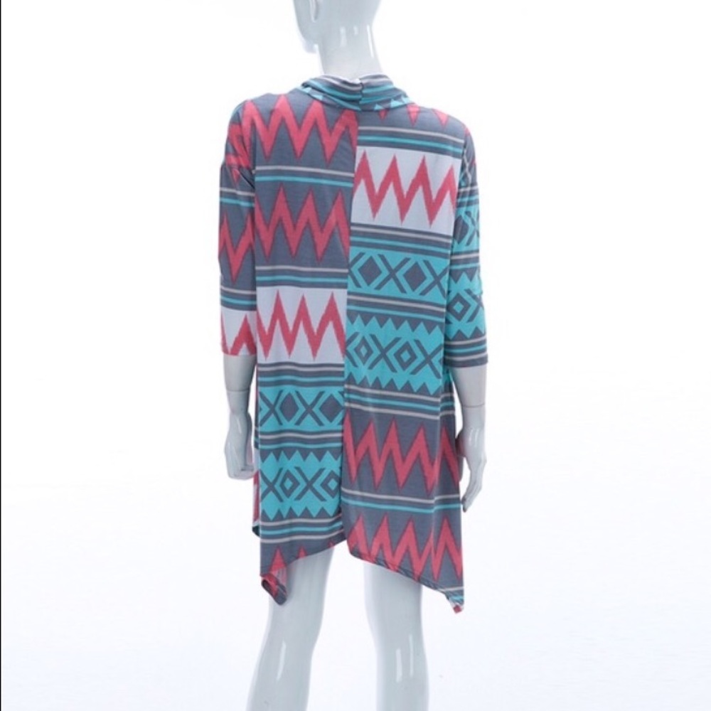 Gorgeous Lightweight Tunic Only Two Left! - Picture 4 of 4