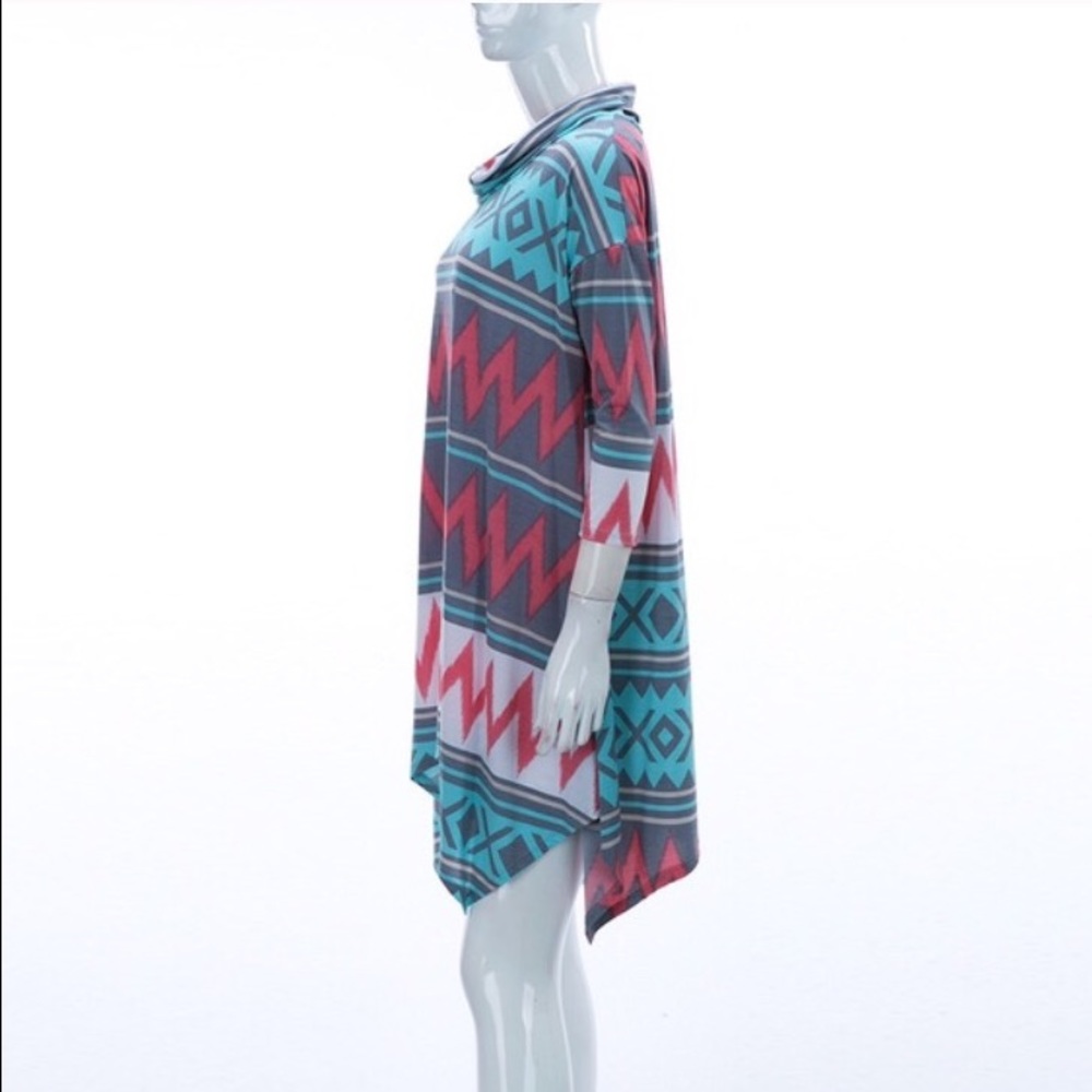 Gorgeous Lightweight Tunic Only Two Left! - Picture 2 of 4