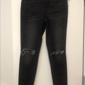 Distressed Black Jeggings