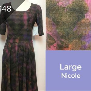 NWT LuLaRoe Nicole Dress