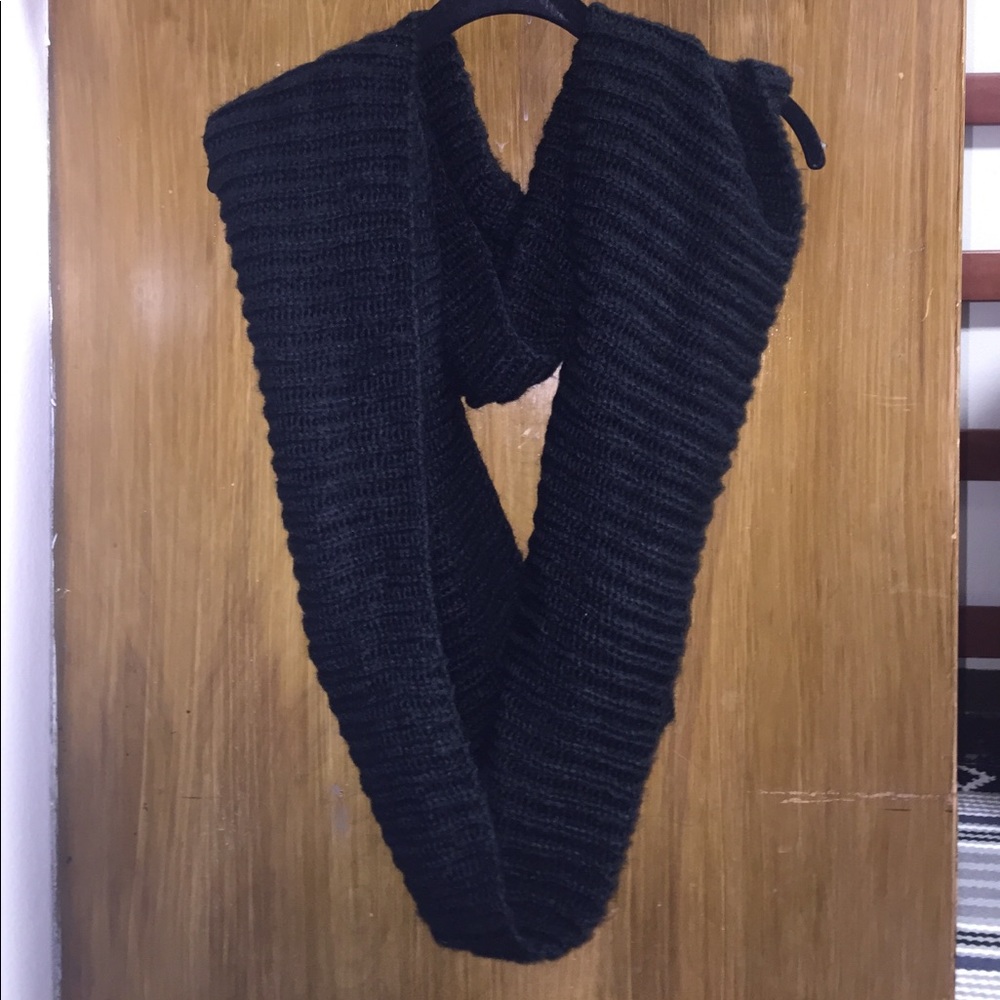 Black sweater-like loop scarf