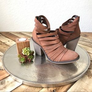 🌼Free People🌼 Hybrid Heel boots!  🆕