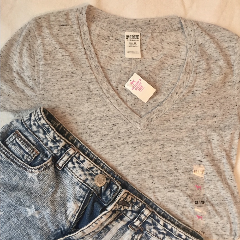 Victoria Secret PINK V-Neck
