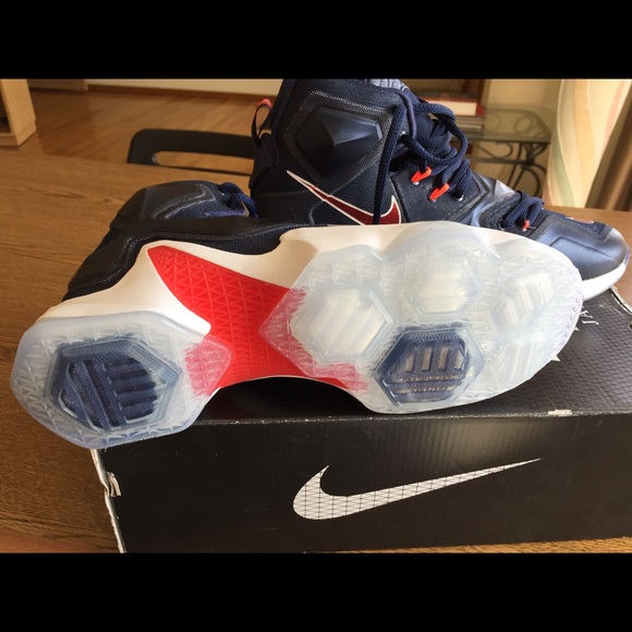Nike Lebron XIII - Picture 3 of 4