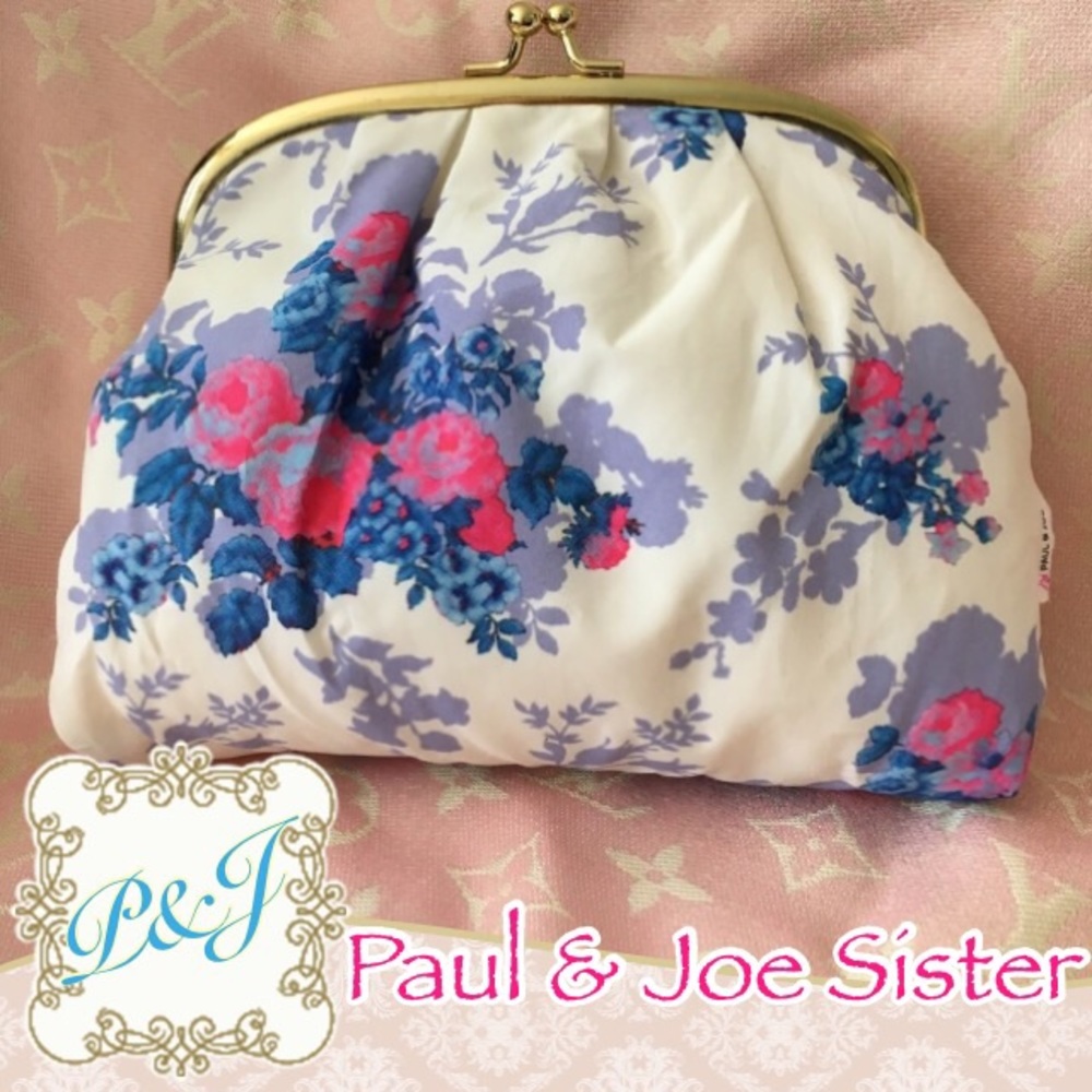 🎉BRAND NEW Rare Paul & Joe Sister Floral Clutch👛