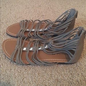 !!SALE!! American Eagle sandals