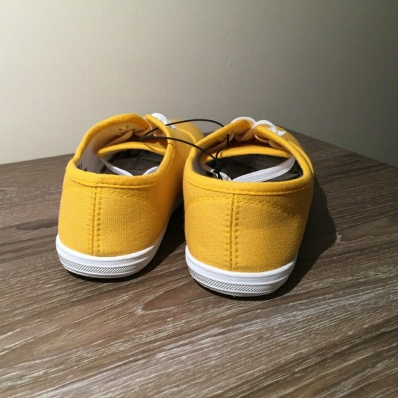 Womens Canvas Shoes - Picture 4 of 5