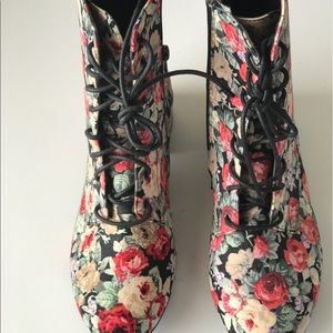 Floral print combat Boot inspired lace up boots. Floral print combat Boot inspired lace up boots.