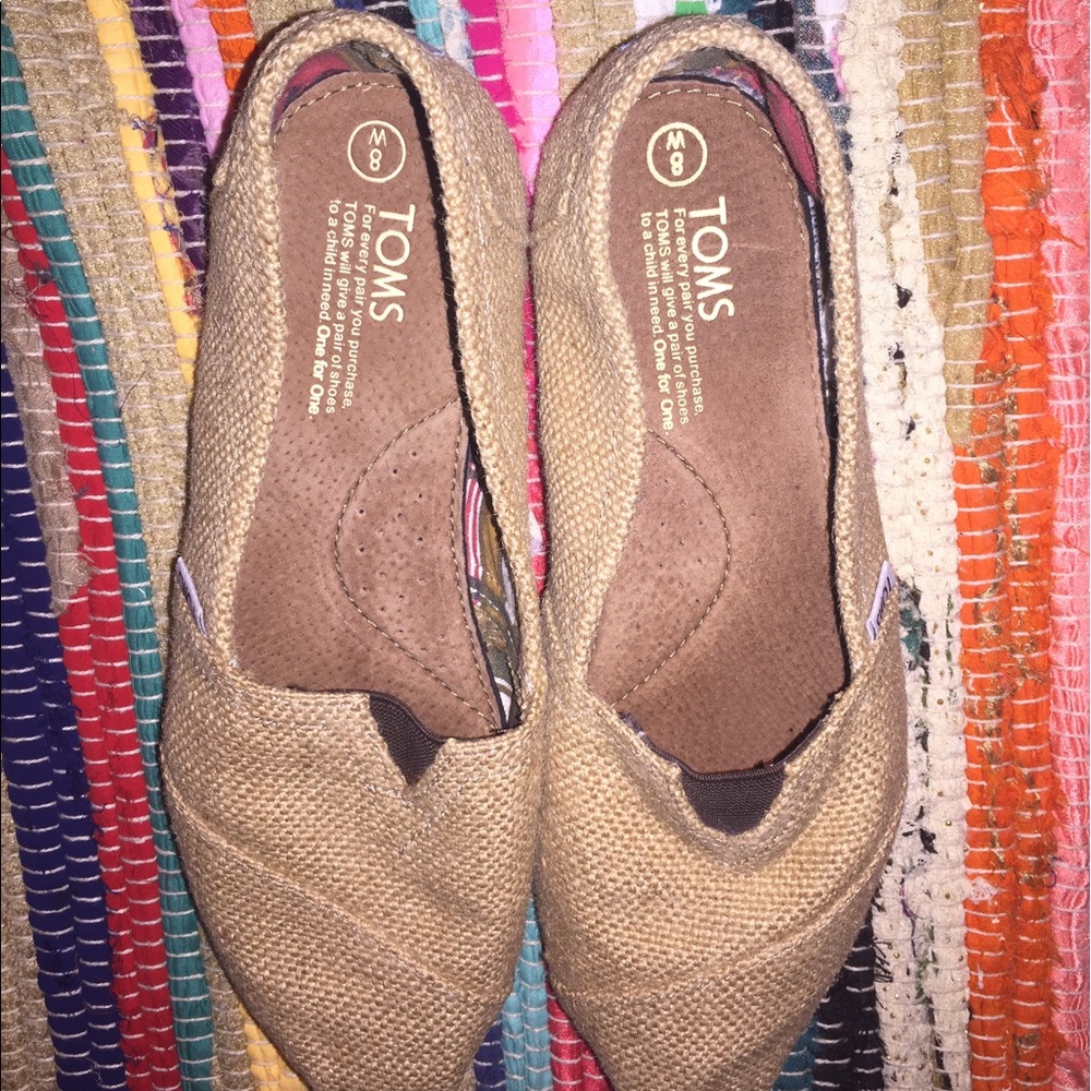 Toms woman size 8