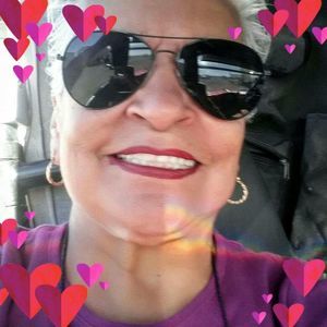 Meet your Posher, Gloria